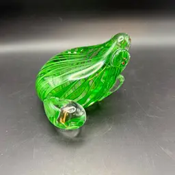 Vibrant Green Art Glass Frog Figurine/Paperweight