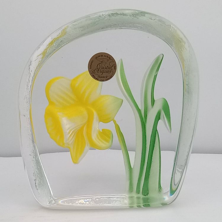 Cristal D'Arques daffodil paperweight