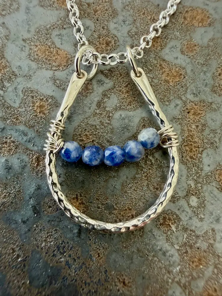 Blue Sodalite Wire Beaded Horseshoe Silver Pendants Necklace