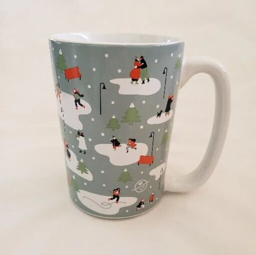 The Coffee Bean & Tea Leaf Ceramic Coffee Mug Winter Design 4 1/2" Tall READ DES