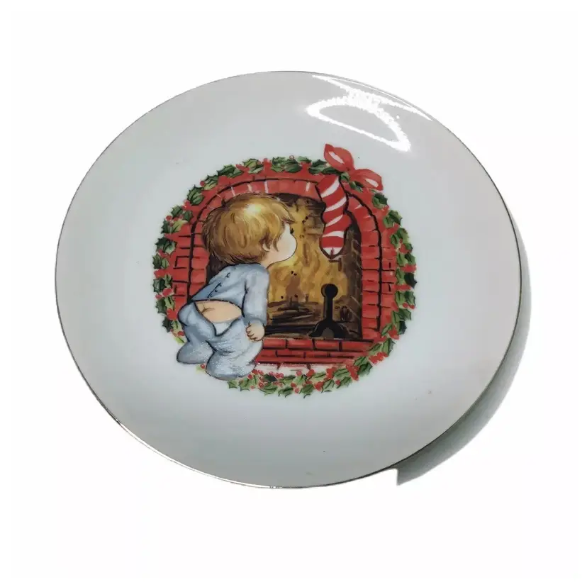 Jasco Christmas Plate 22K Gold Rim Baby Boy Fireplace Holiday Vintage 1982 6.5"