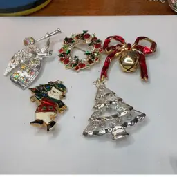 Christmas Pin Choice