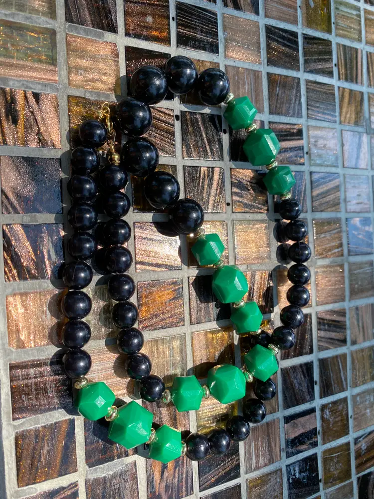 Vintage Round Black and Round Geometric Green Plastic Bead with Gold Tone Spacer Necklace 25"