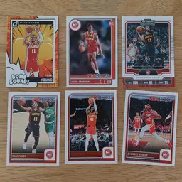 Lot of 12 Atlanta Hawks cards. Insert, rookie +