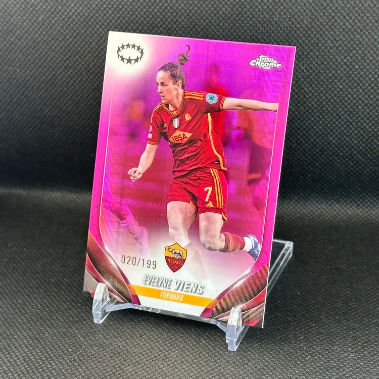 Evelyne Viens 020/199 - 2023/24 Topps Chrome Pink Refractor UEFA Roma