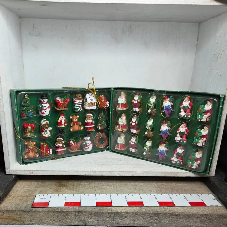 Vintage dillards. TreVintage dillards. Tree triVintage dillards. Tree trimmingVintage dillards. Tree trimmingsVintage dillards. Tree trimmings miVintage dillards. Tree trimmings mini ornaVintage dillards. Tree trimmings mini ornamentVintage dillards. Tree trimmings mini ornaments...CHOICE