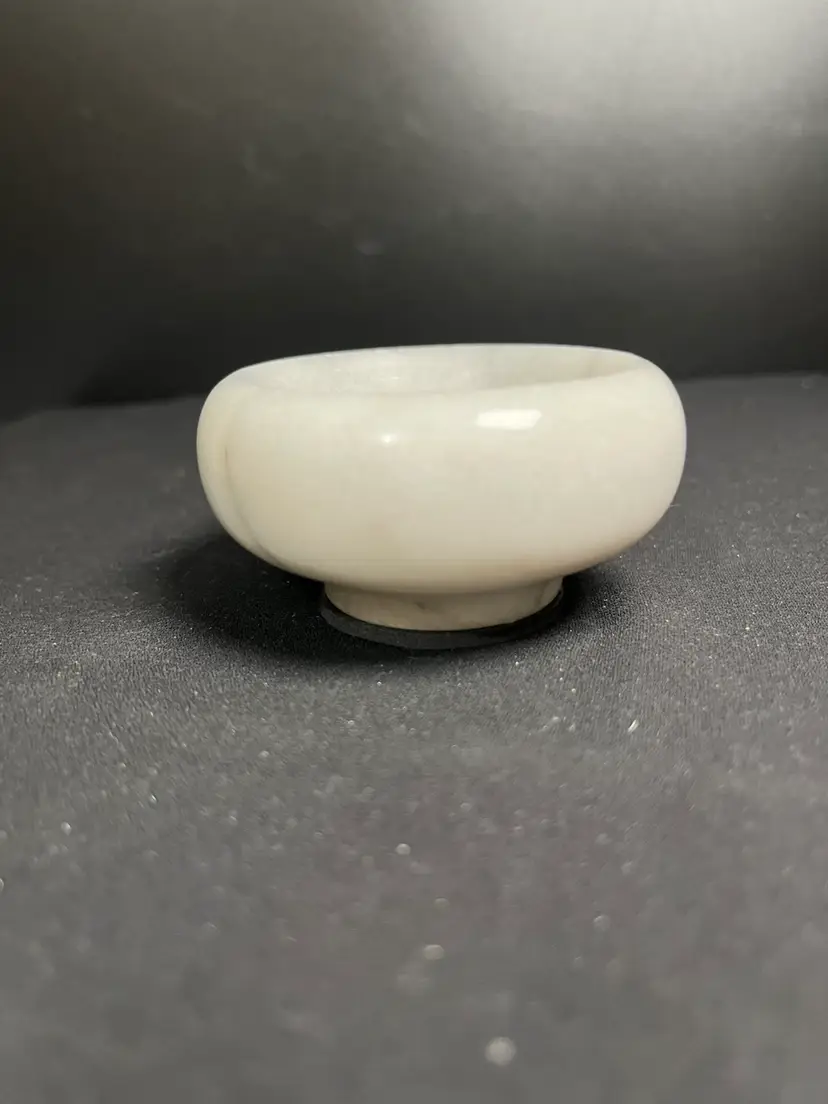 Miniature Stone Bowl (?Quartz, ?Marble)-Great for an orb holder-See pics-Maybe Contemporary-Lot 49