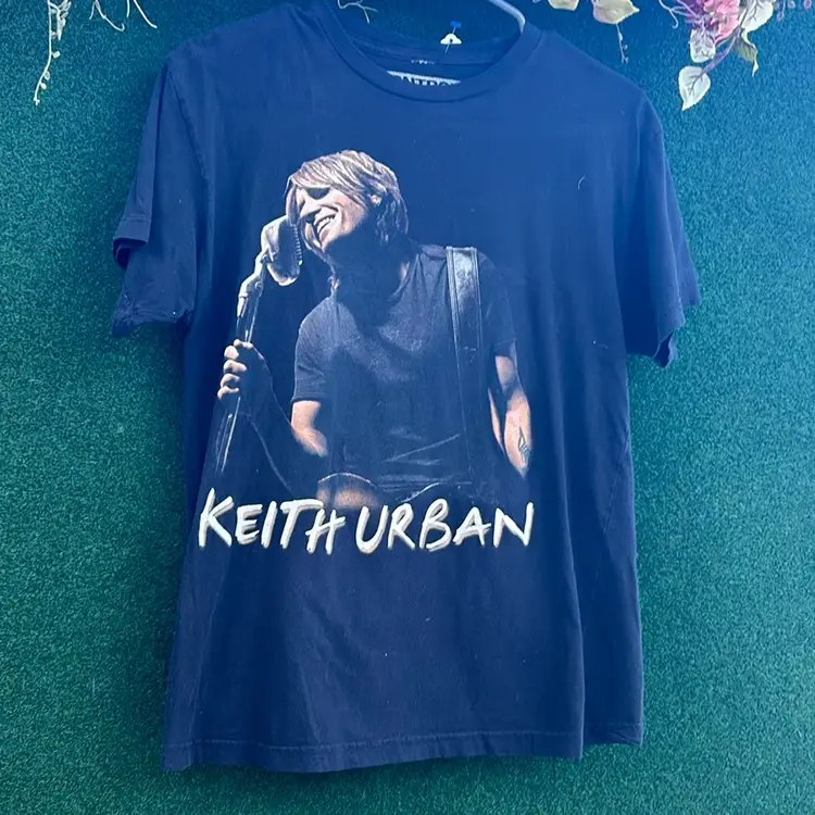 Keith Urban, Escape Together 2009 World Tour Concert Printed Graphic T-shirt, Tour Dates On Back