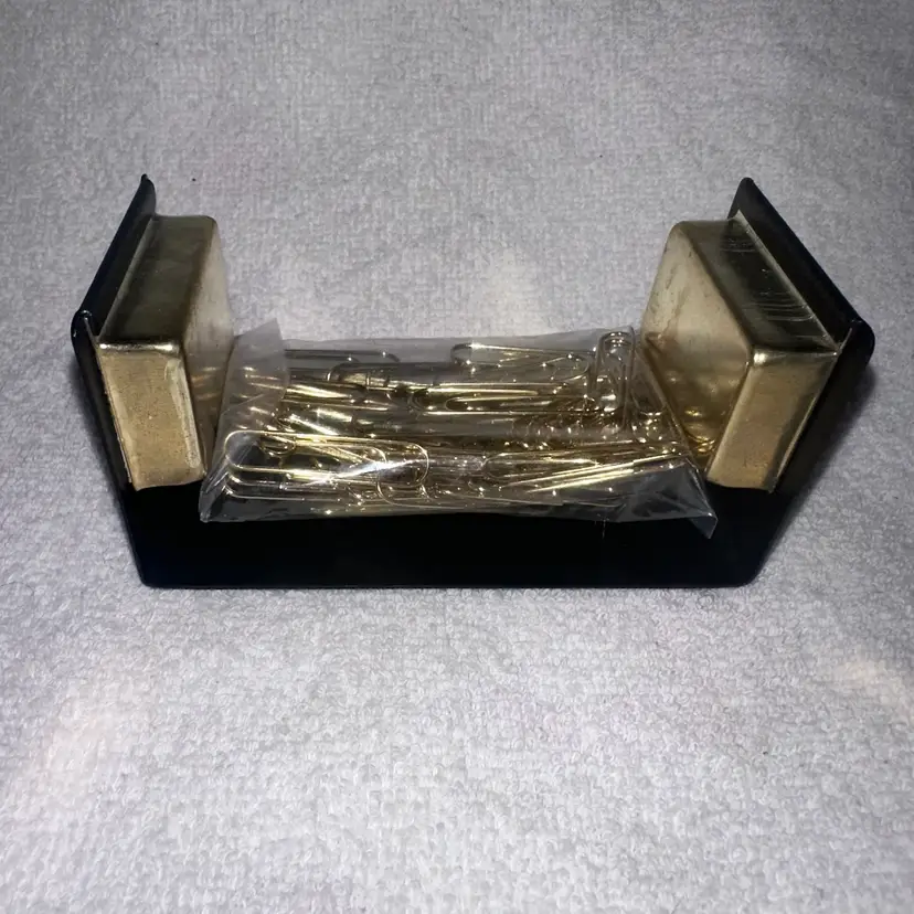 RARE HTF Unused Mervyn's Executive Magnetic Paper Clip Caddy Brass Plated Clips