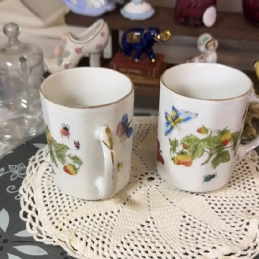 Set Of Ardalt Mugs