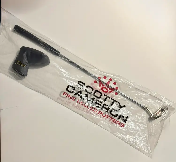 Scotty Cameron Select Fastback 2 New in Bag 35" RH