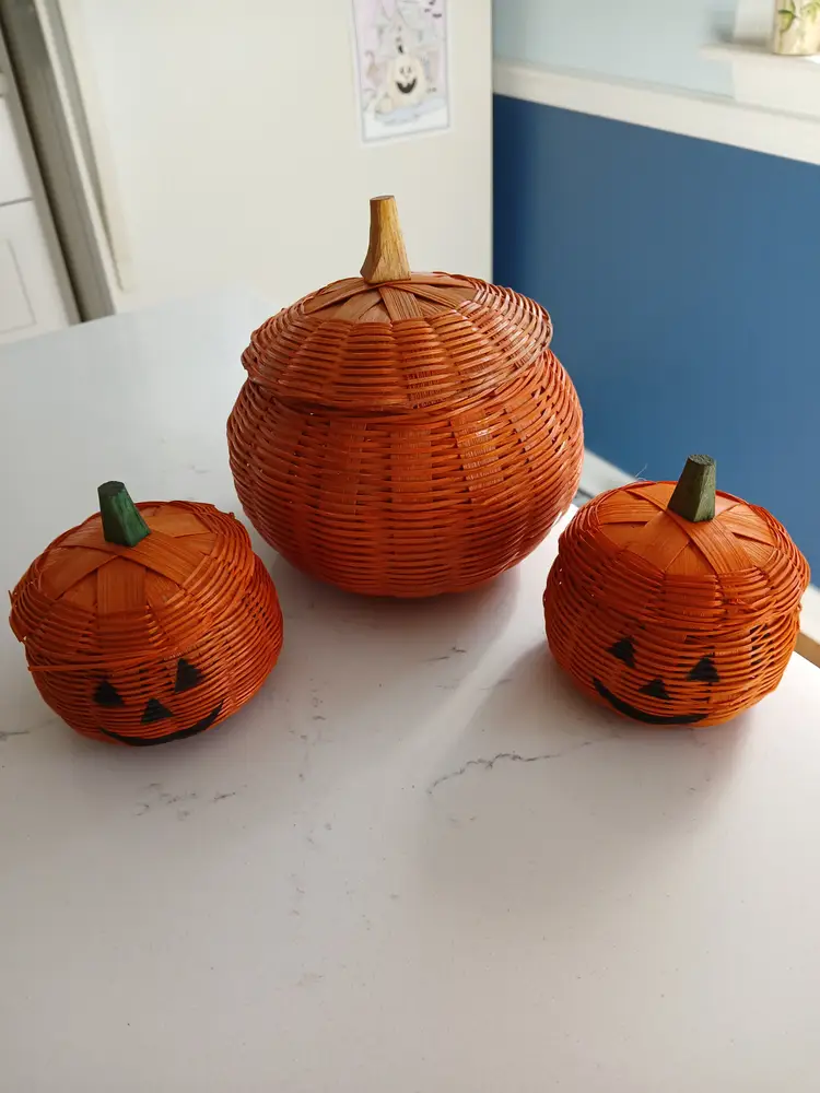 Vintage Halloween Jack o Lantern Pumpkins and one large basket, all made from wicker