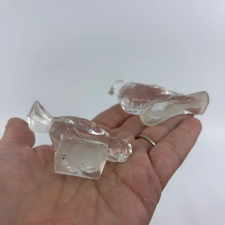 Vintage Pressed Glass Sparrow Pair 2”