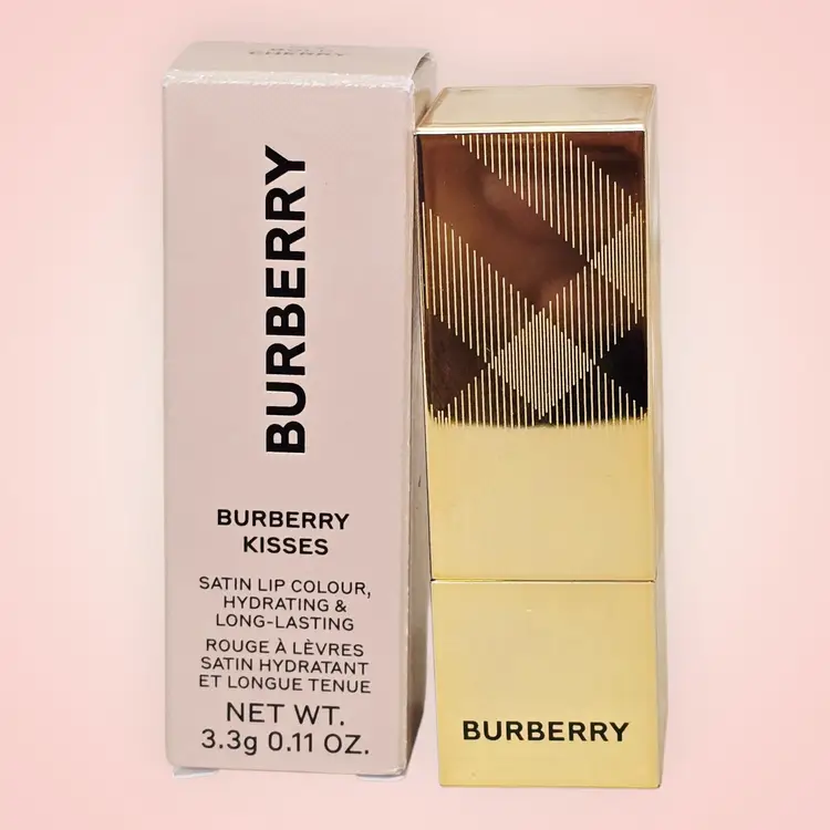 Burberry Kisses Satin Lip Colour (3.3g/0.11 oz) - 103 Bold Cherry NIB