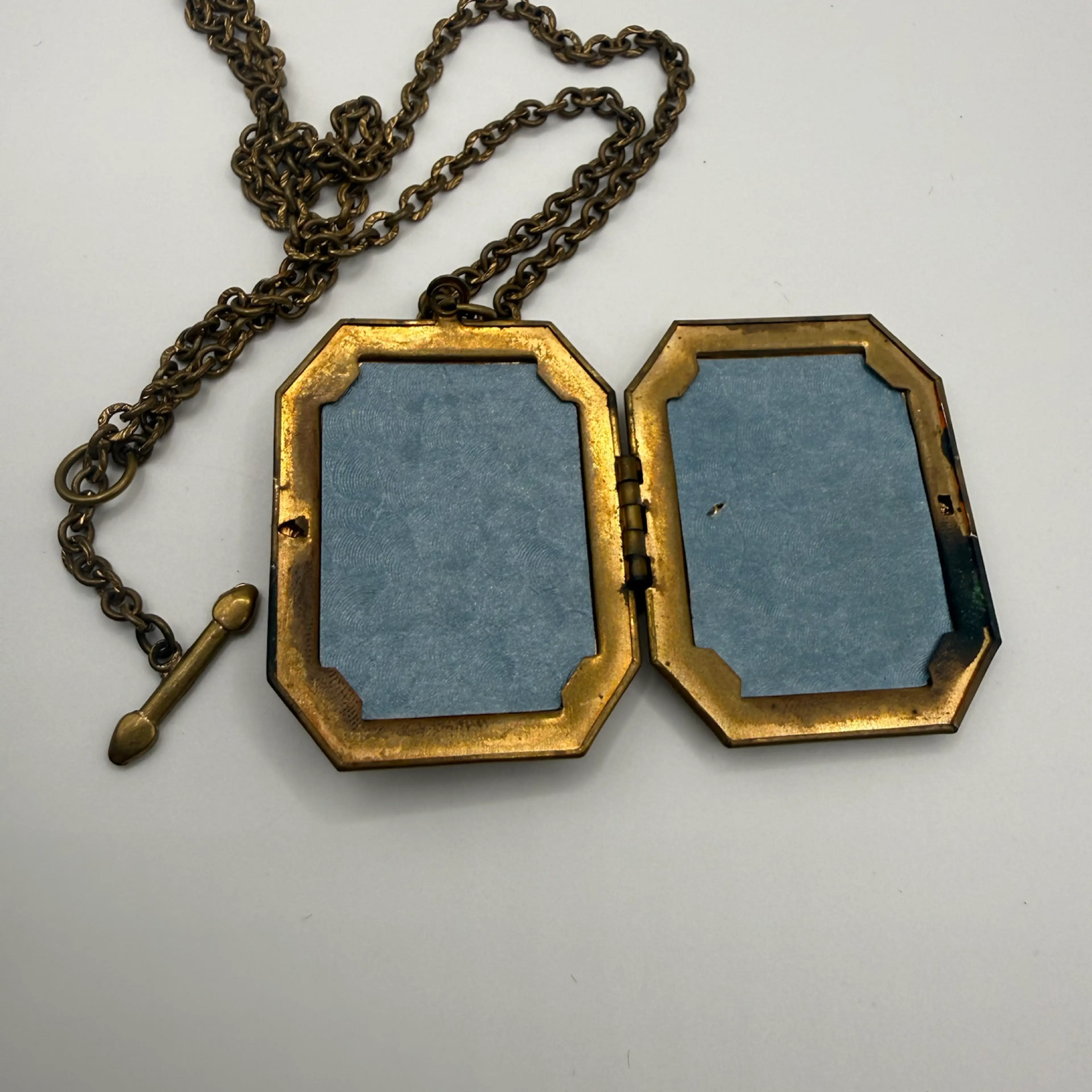 Image 3 of 3