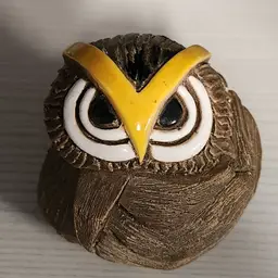 Vintage owl Artesania Rinconada figurine.