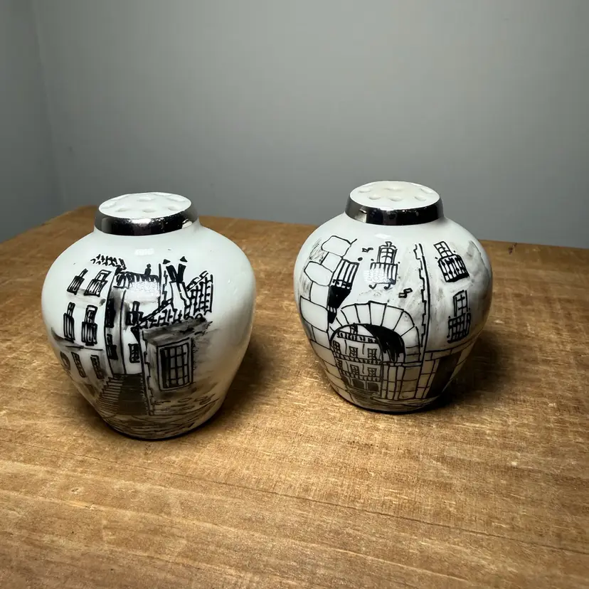 Spain Salt & Pepper Shakers