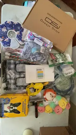 New Pet Accessories For Cats, Dogs + 20 PC Resellers Lot #7076