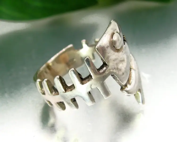 Vintage Bone Fish Skeleton Sterling Band Ring Size 7 1/2