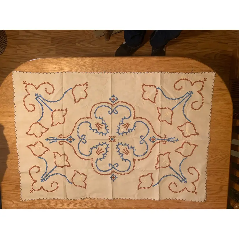 034 Vintage Table Runner Few Stains