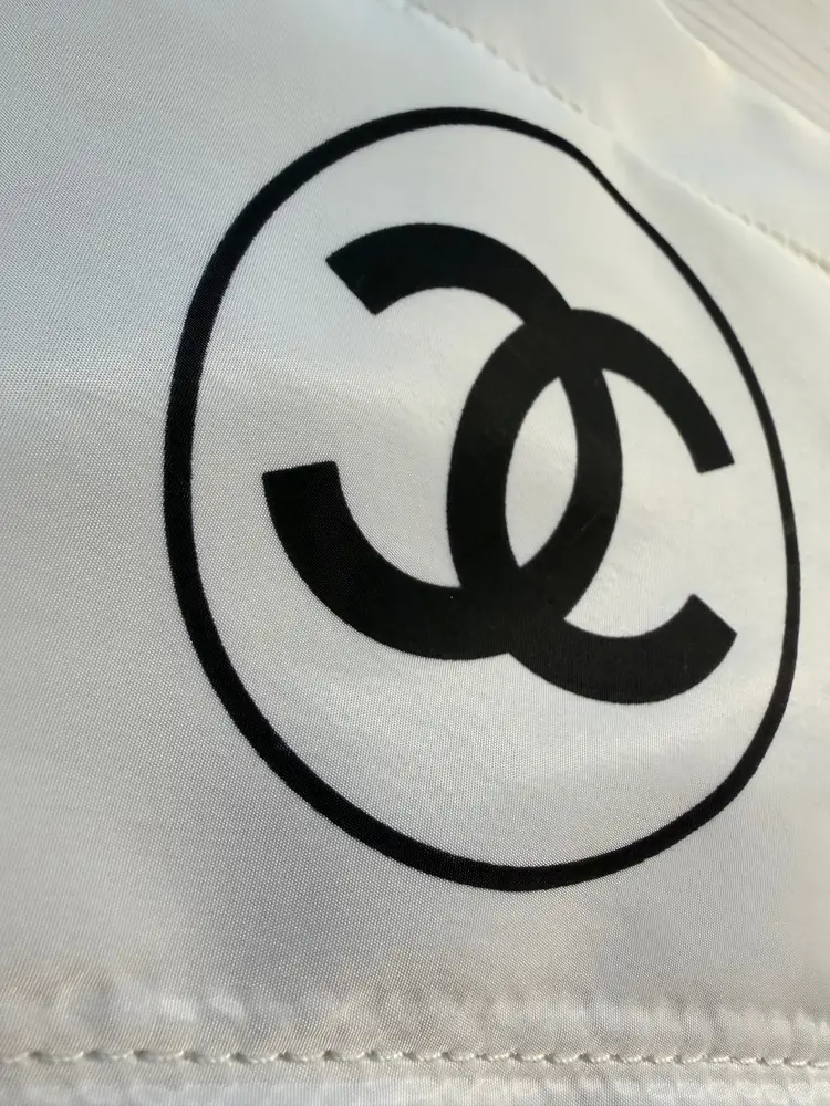 G-002 Chanel Beauty GWP Travel Pouch - White