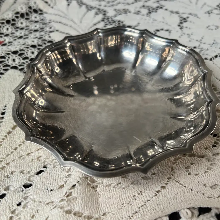 Vintage international silver silver plate Chippendale 5.5 inch bowl dish