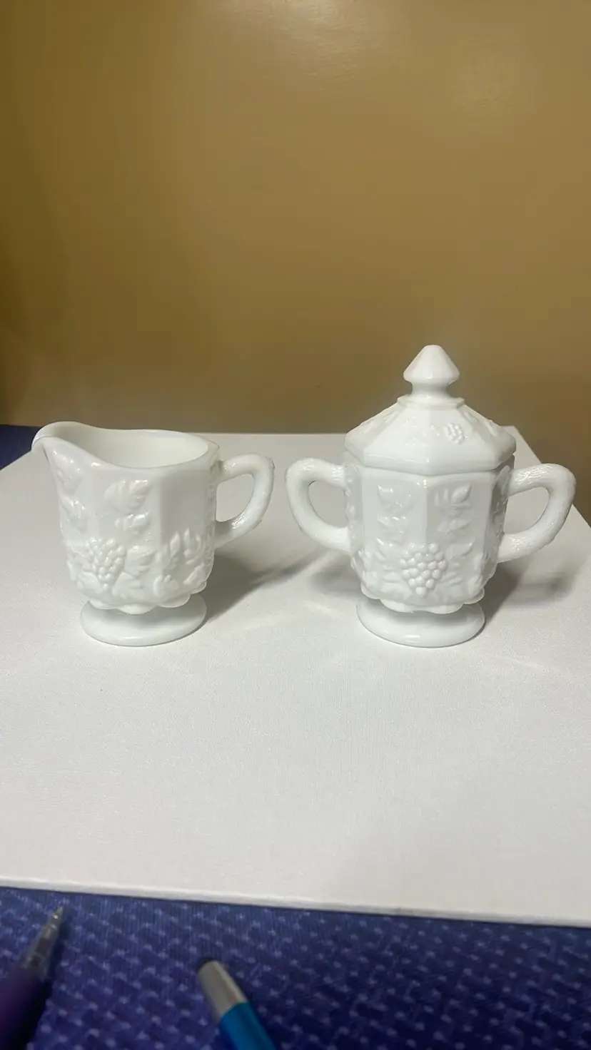 Westmoreland White Milk Glass Paneled Grape Creamer And Sugar With Lid Set