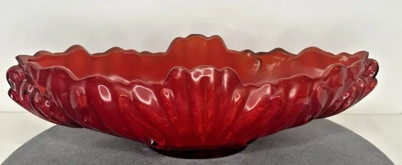Vintage Gondola Bowl Dish
Red Flashed on Color ~
Jeannette Glass ~
Centerpiece