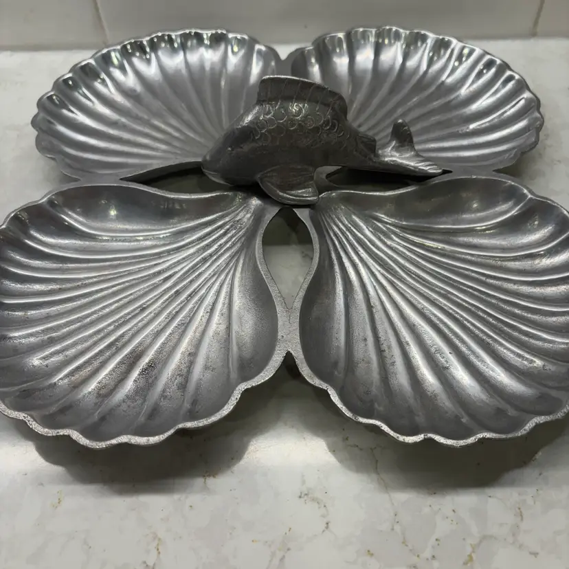 Olde Country Reproductions Pewtarex 11.5" Pewter 4 Shell & Fish Top Server Tray