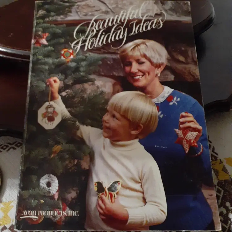 Beautiful Holiday Ideas By Avon Products, Crafting And Recipe Book