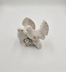 #C48 Porcelain Love Birds Figurine