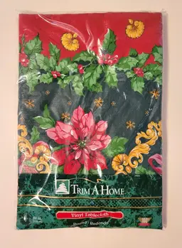 VTG Trim A Home Christmas Poinsettia Vinyl Flannel Backed Tablecloth Round 60"