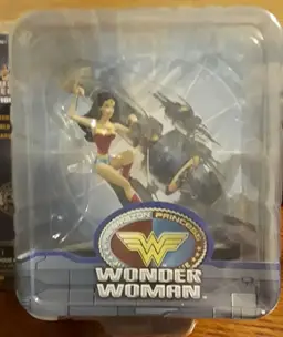 Wonder Woman, Justice League Figurine, Cold Cast Cartoon Network New in Box