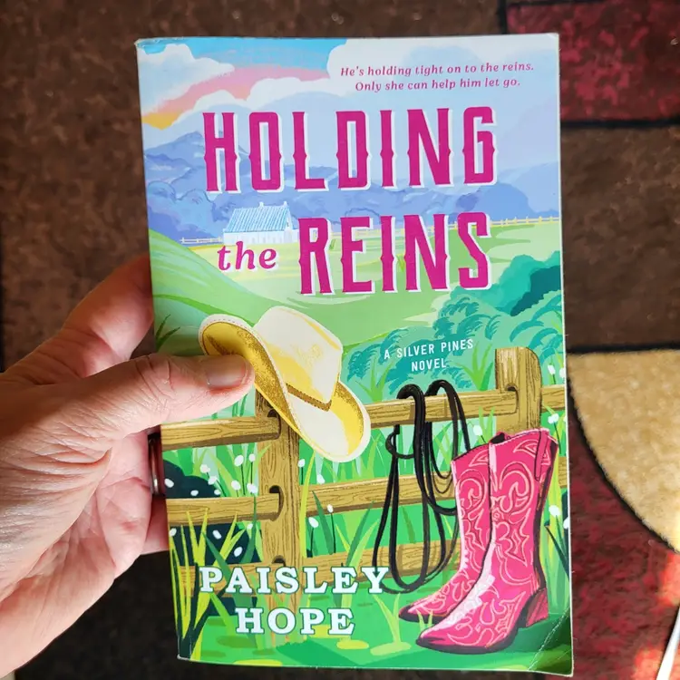 Holding the Reins: A Silver Pines Novel (PB, 2024) Paisley Hope