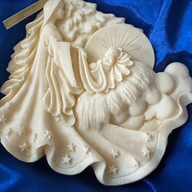 ROMAN, INC 1998 THE MILLENNIUM CHRISTMAS ORNAMENT "SILENT NIGHT"