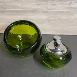 Inv. 6019 Viking Avocado Green Glass Ashtray And Lighter