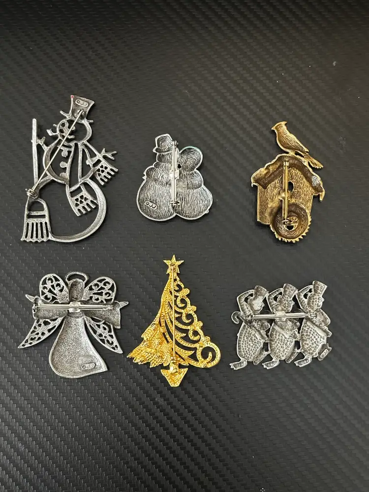 JJ Brooches - Six Holiday Brooches