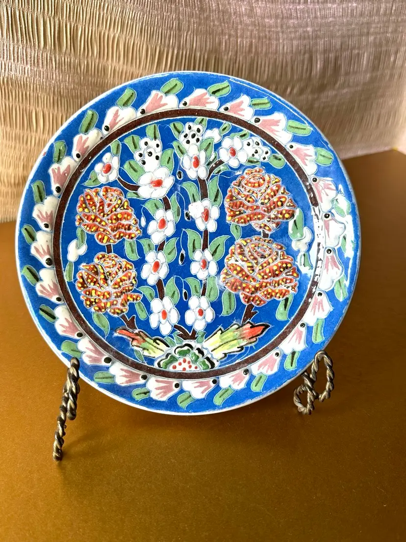Vintage Turkish Plate Iznik  Kutahya Florals 7in Florals No Chips Or Cracks Hanger Brilliant Raised Hand Painting