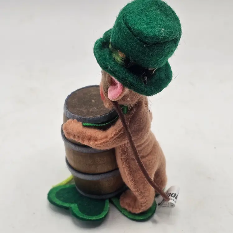 Analee Irish ale mouse Figurine 4" St Patrick's Day shamrock 2017
