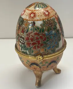 VTG Satsuma Hand Painted Enamel Moorage Footed Porcelain Trinket Box Egg