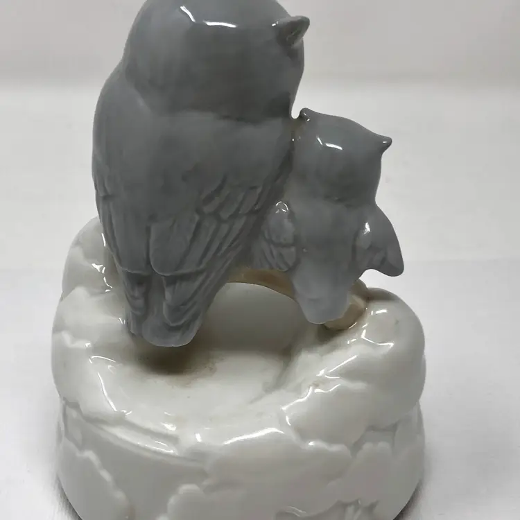 Otagiri Mother and Child Owls Music Box Plays 'The Way We Were'