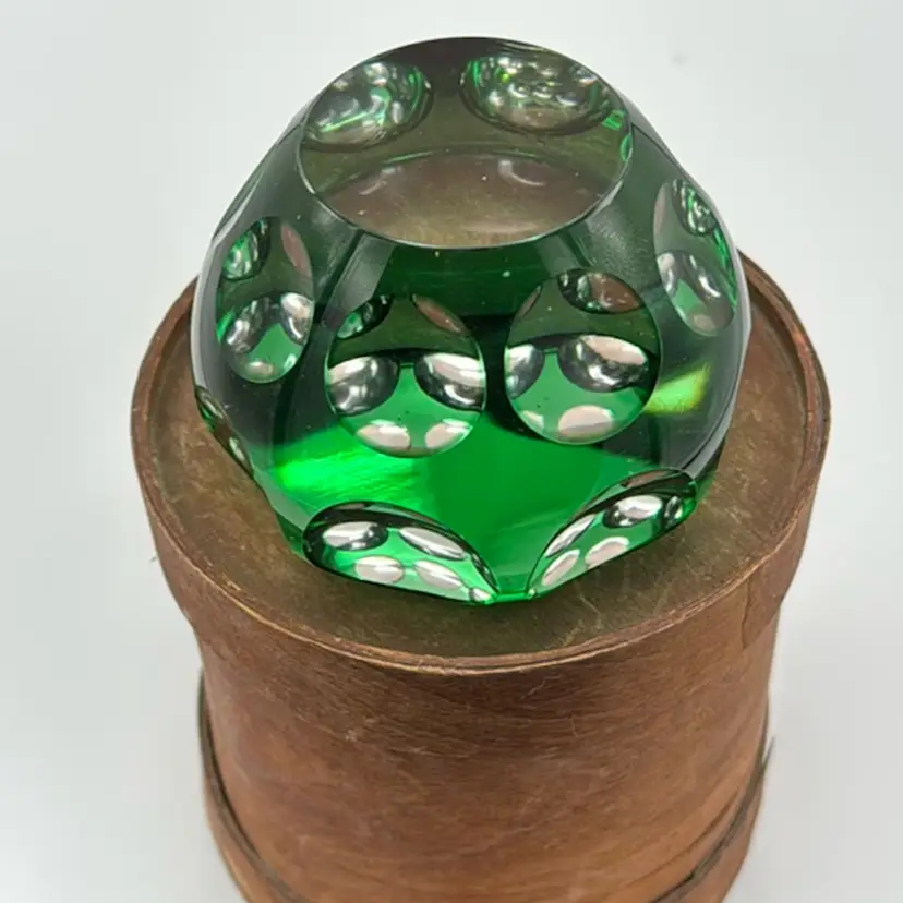 Stunning Green Faceted Windowpane Cut To Clear Crystal Paperweight - 3”