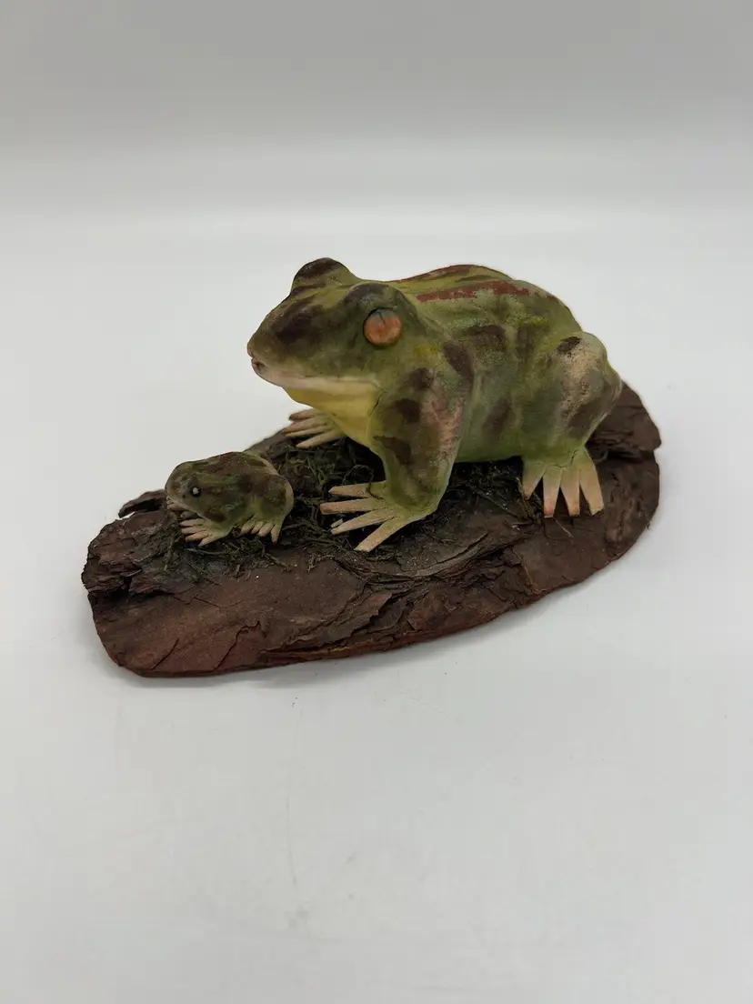 Paper Frog Toad Mama Baby On Bark Figurine Sculpture Halloween Decor