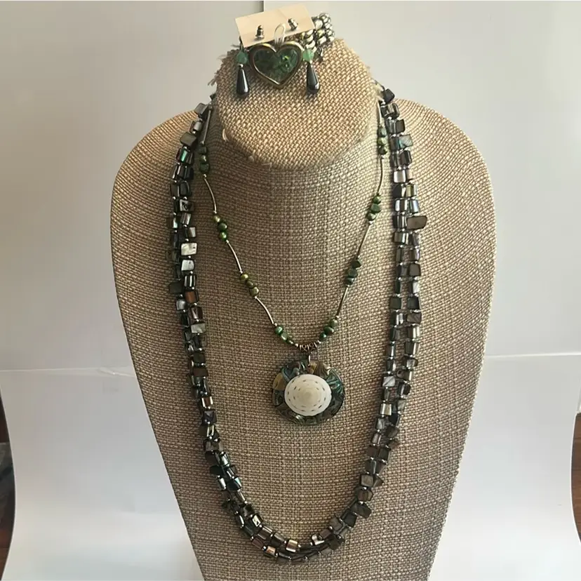 #48 - Silver Shell Lot