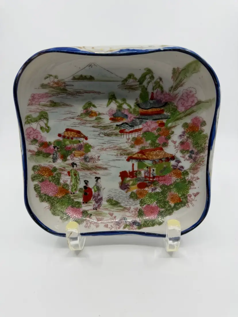 Vintage Japanese Geisha Girl Porcelain Bowl W Cobalt Blue & Scalloped Edge 6”
