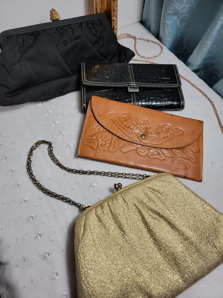 Vintage lot of handbags / clutch purses and one Liz Claiborne wallet