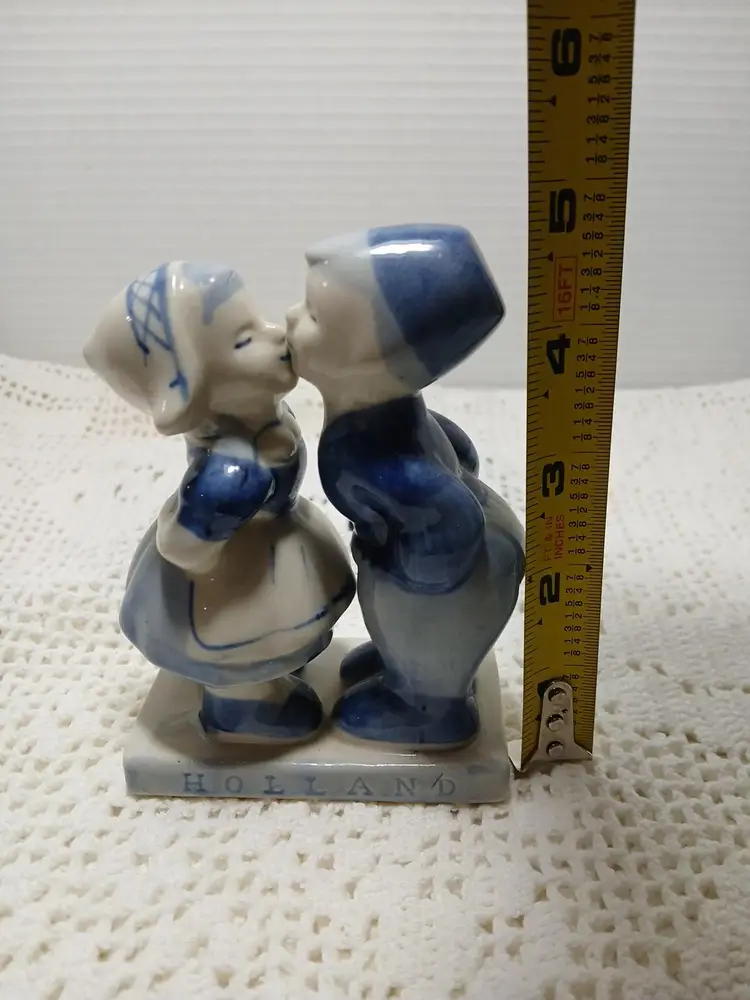 Hand Painted Delfts. Blue Kissing Boy & Girl. Made In Holland