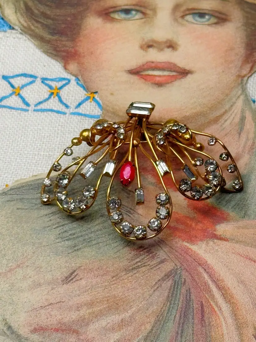 Vintage Goldfilled Rhinestone Brooch 2”
