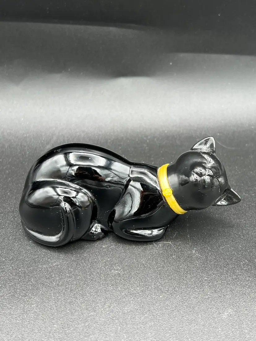 Vintage Avon Cologne “Here's My Heart” Black Cat Bottle Figurine 1.5 oz