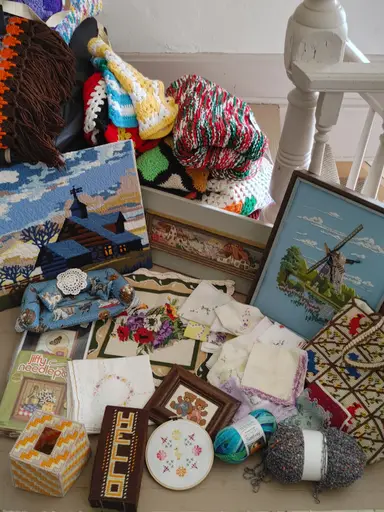 Crewels! Crosstitch! Kits! Yarn! Tablerunners, hankies and more!